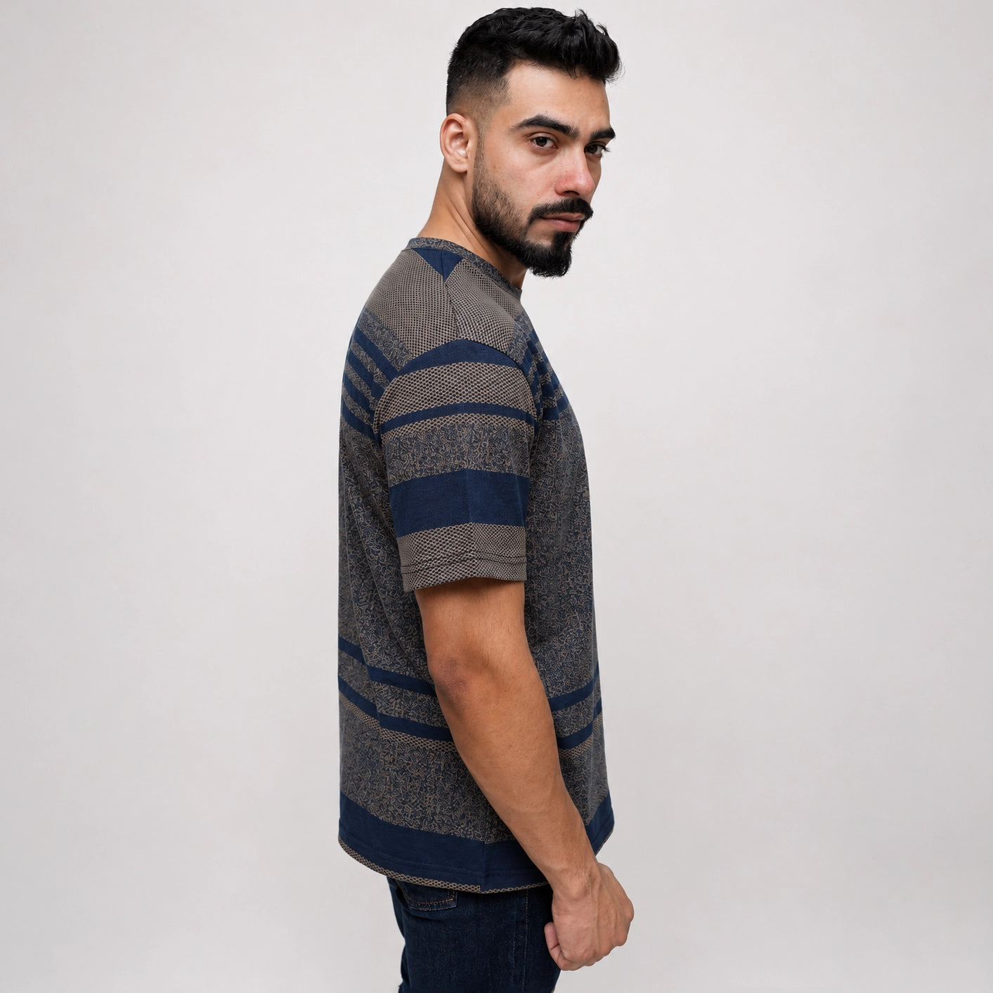 side view of textured printed navy tee shirt, regular fit for men