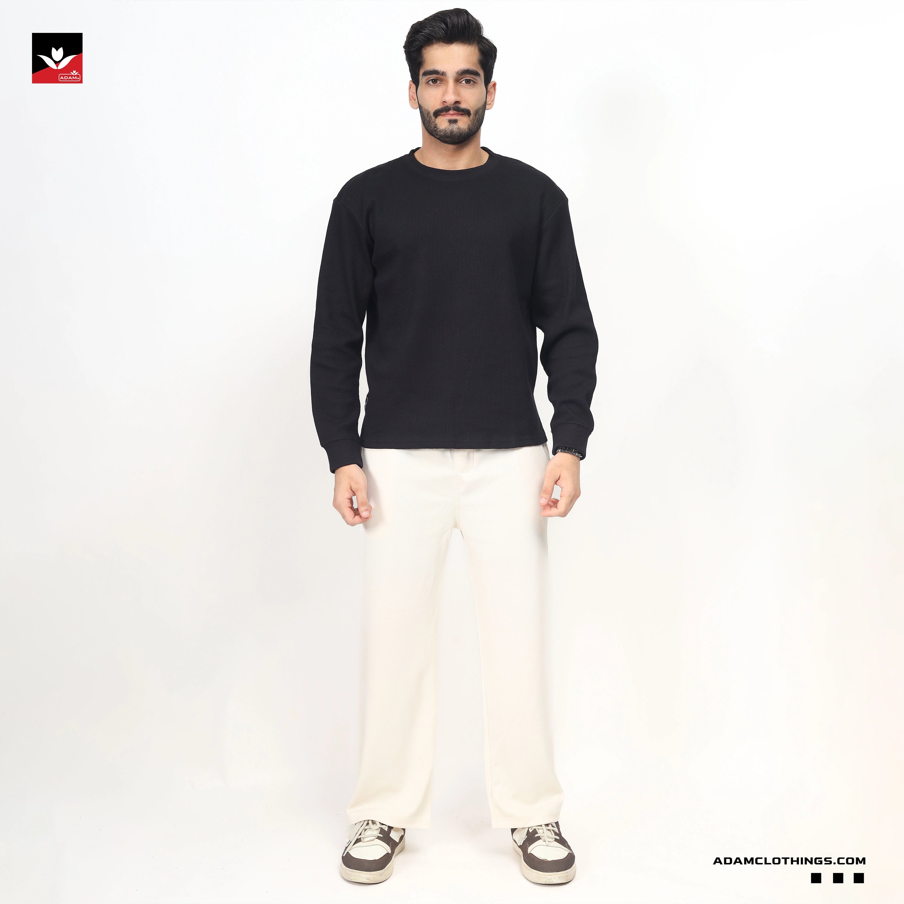 WAFFLE KNIT TEXTURED BLACK SWEATSHIRT