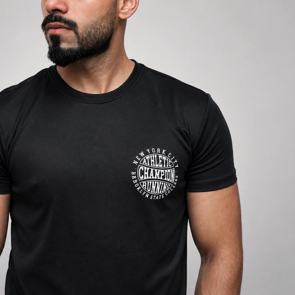 Graphic t-shirt black relaxed fit close-up print detail
