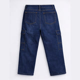 Men's dark blue denim cargo jeans back view, relaxed fit with back pockets — Jeans4_c
