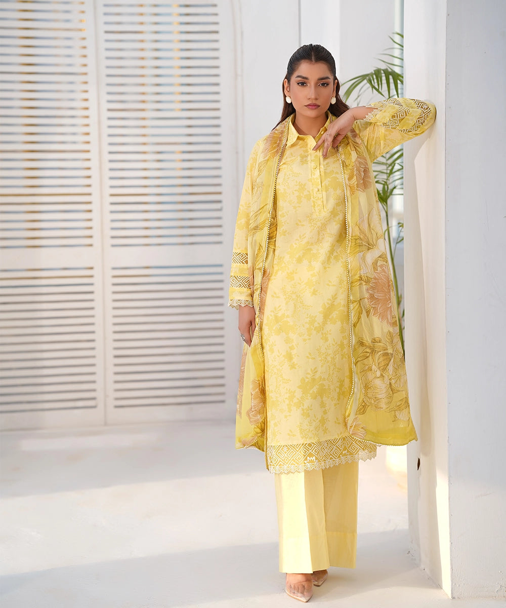 Yellow floral printed kurta with dupatta draped elegantly — Yellow6