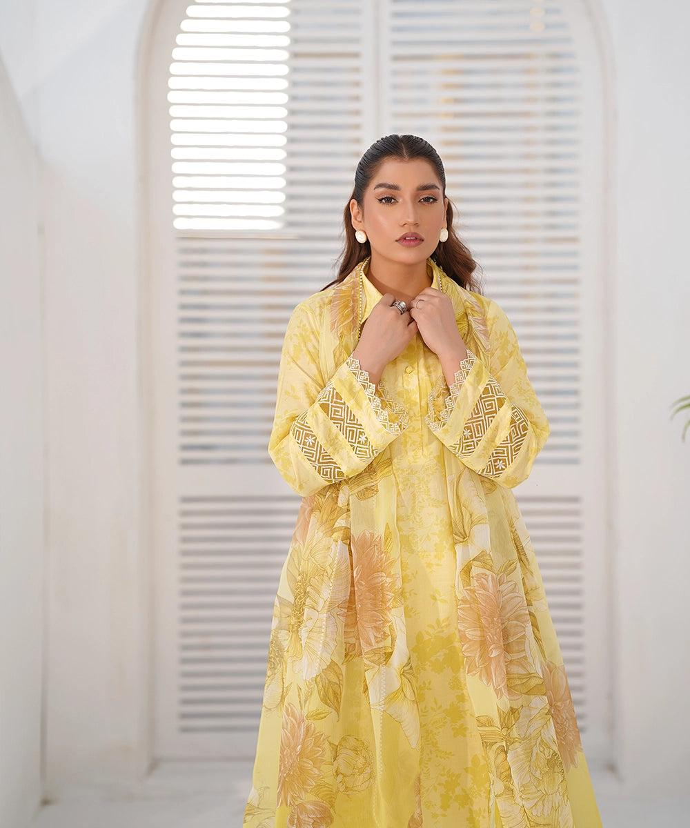 Yellow floral printed kurta with dupatta, side standing pose — Yellow7